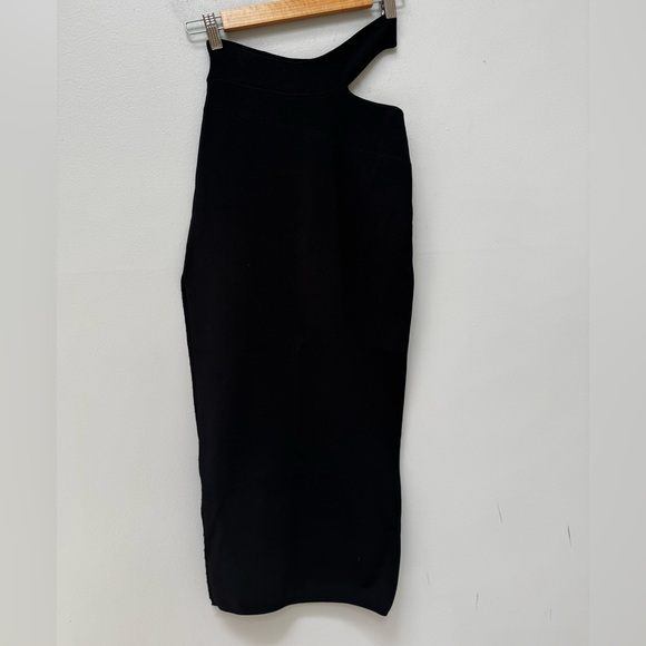 Michael Costello x Revolve BLACK Cut Out Medium Knit Midi Skirt in Small - Picture 5 of 7